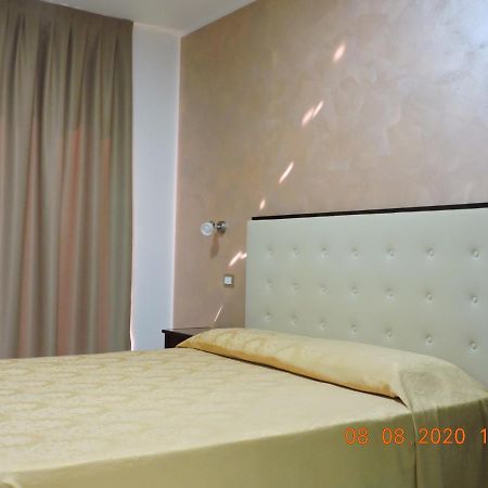 B&B Aquila Reale Portopalo Di Capo Passero Bagian luar foto