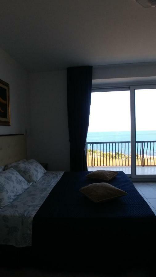 B&B Aquila Reale Portopalo Di Capo Passero Bagian luar foto