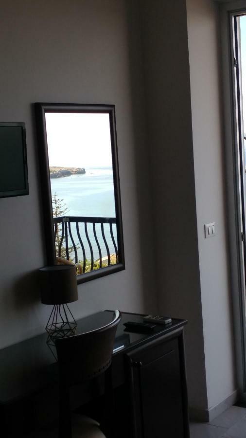 B&B Aquila Reale Portopalo Di Capo Passero Bagian luar foto